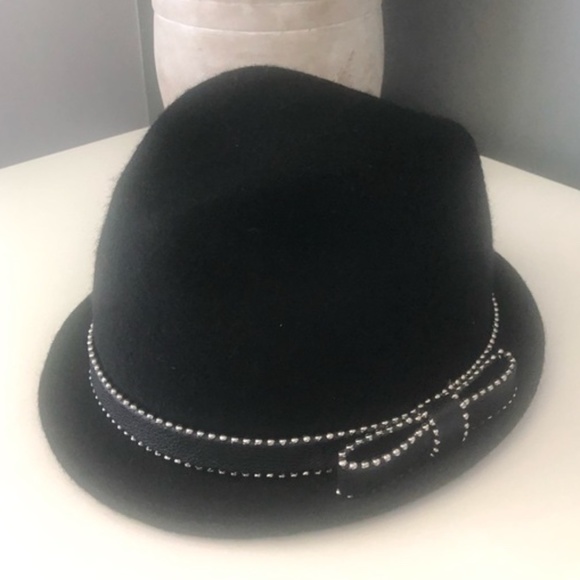 NWOT - JUICY COUTURE - Unisex Black, 100% wool Hat - Picture 1 of 2